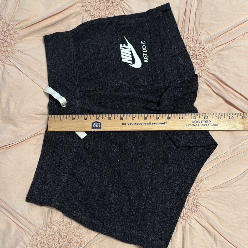 Nike Vintage Just Do It Shorts - Picture 6 of 9